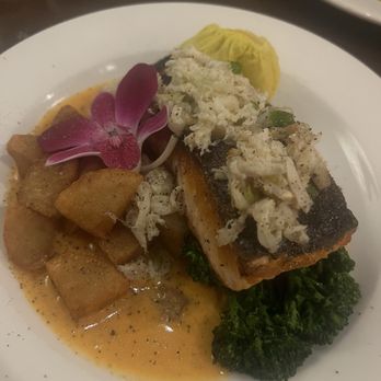 Cobalt Grille - Salmon top with crab and potatoes - New American Near Me - Virginia Beach, Virginia