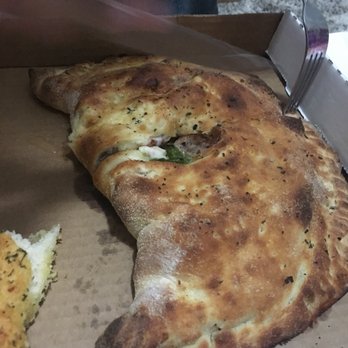Gianni's Pizza - Calzone - Italian Near Me - Monterey, California Gianni's Pizza - Calzone - Italian Near Me - Monterey, California