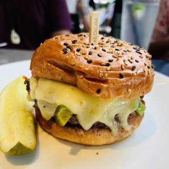 Yard House - Pepper Jack Burger - New American Near Me - Austin, Texas