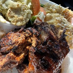 Braise & Grill Caribbean Fusion - Jerk chicken, veggies, mac and cheese