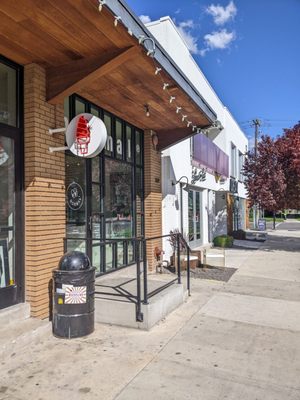 normal ice cream store by null