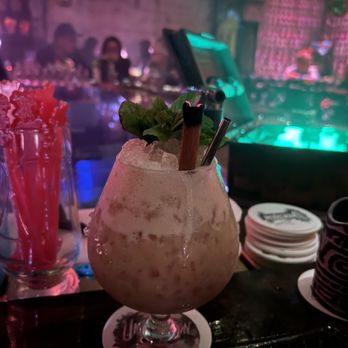 UnderTow Gilbert - Cocktail Bars Near Me - Gilbert, Arizona