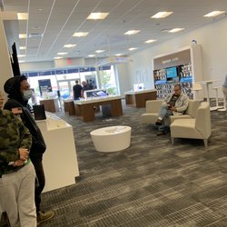 Spectrum - Many people waiting for service.