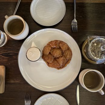 Perle Restaurant - Apple Tarte Tatin with a Pot of Hot Tea - highly recommend this combo after an excellent meal :) - New American Near Me - Pasadena, California Perle Restaurant - Apple Tarte Tatin with a Pot of Hot Tea - highly recommend this combo after an excellent meal :) - New American Near Me - Pasadena, California