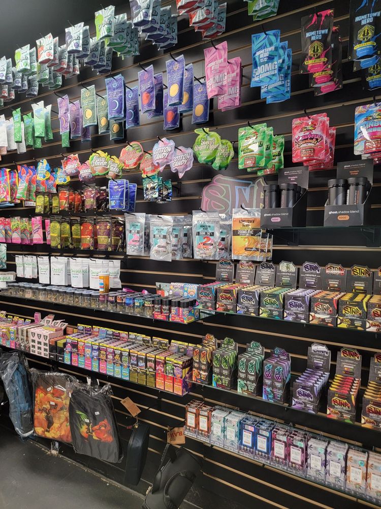 ZIGGY’S ATX SMOKE SHOP Updated October 2024 22 Photos 12218 Ranch