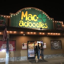 Macadoodles - Entrance