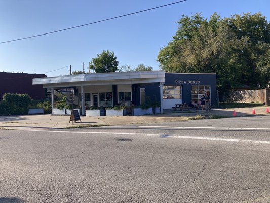 Pizza Bones RVA / FriendBar by null