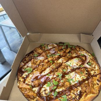California Pizza Kitchen - Cauliflower crust (gluten free) bbq chicken pizza - Pizza Near Me - Honolulu, Hawaii California Pizza Kitchen - Cauliflower crust (gluten free) bbq chicken pizza - Pizza Near Me - Honolulu, Hawaii