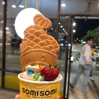 Somisomi - Milk tea with fruity pebbles - Desserts Near Me - Carrollton, Texas Somisomi - Milk tea with fruity pebbles - Desserts Near Me - Carrollton, Texas