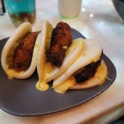 Noodz - Tempura chicken boa buns
