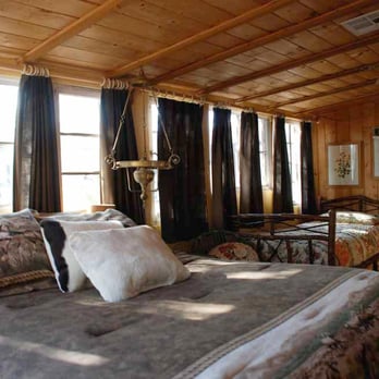 Tower Homestead Guest Ranch - Tower Homestead Guest Ranch "The Sun Room" Double and Single Occupancy. - Bed & Breakfast Near Me - Twentynine Palms, California Tower Homestead Guest Ranch - Tower Homestead Guest Ranch "The Sun Room" Double and Single Occupancy. - Bed & Breakfast Near Me - Twentynine Palms, California
