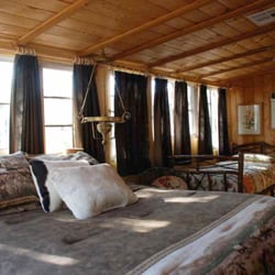 Tower Homestead Guest Ranch - Tower Homestead Guest Ranch "The Sun Room" Double and Single Occupancy.