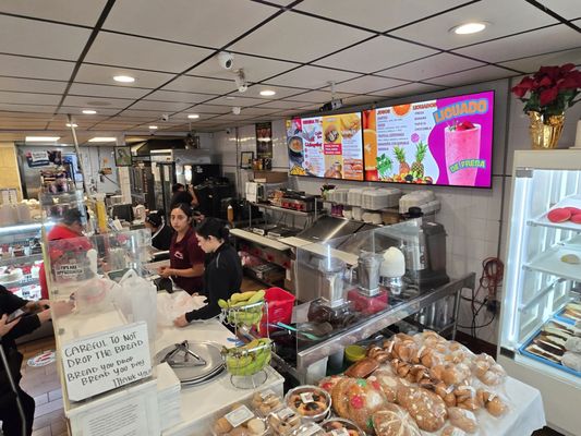 La Esperanza Restaurant & Bakery by null