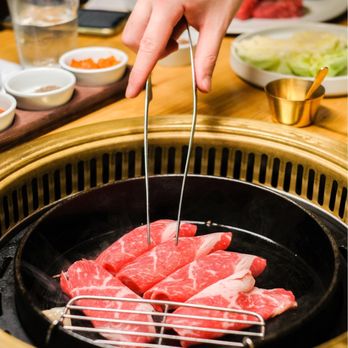 Sharob qabrida behuda