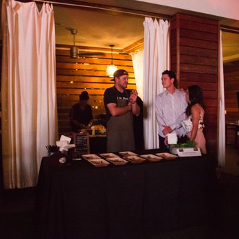 Chula Seafood - Chatting with the Fans - Amazing small plates of seared tuna - Poke Near Me - Scottsdale, Arizona