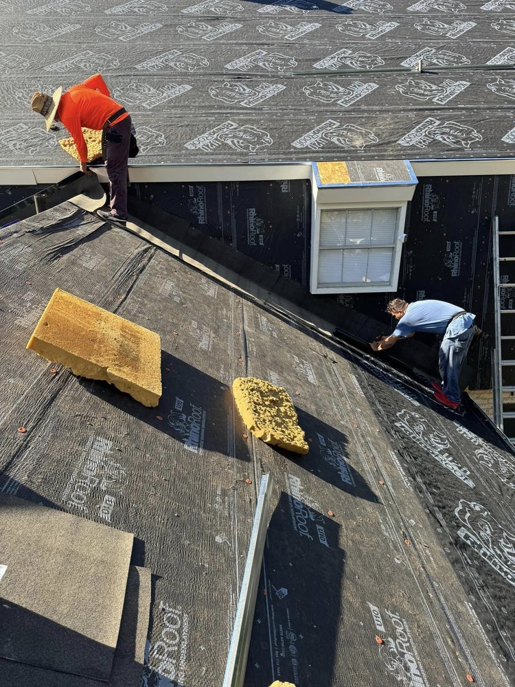 Slide of East Texas Roofing