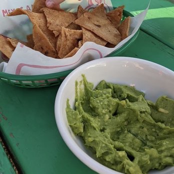 El Molino Central - Guacamole and Tortilla Chips - Mexican Near Me - Sonoma, California El Molino Central - Guacamole and Tortilla Chips - Mexican Near Me - Sonoma, California