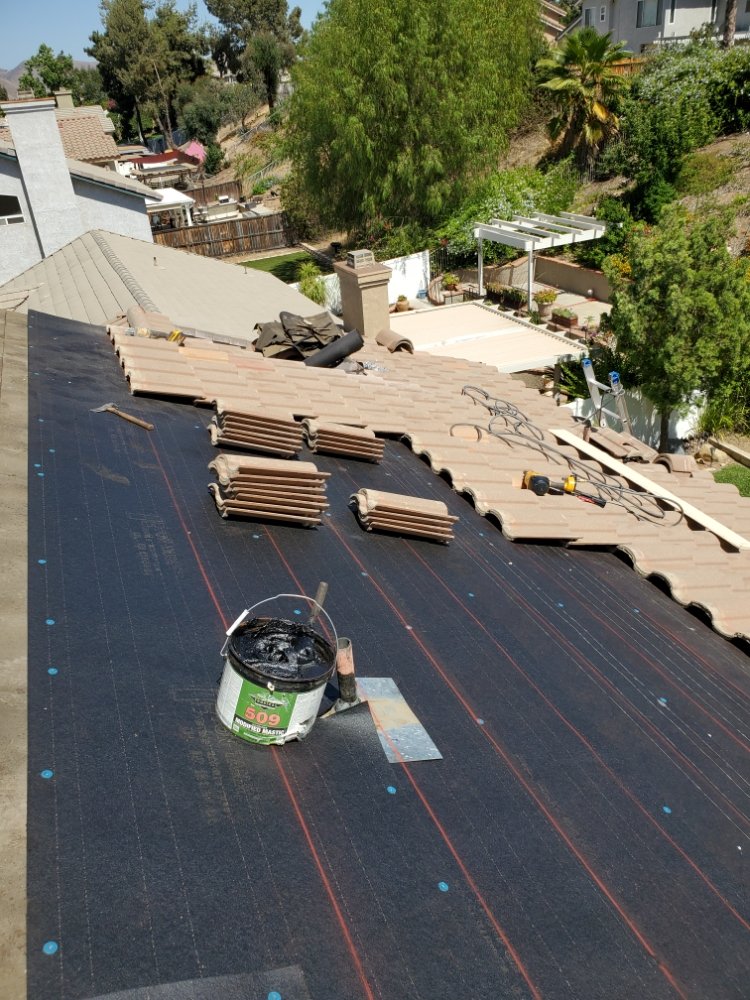 Slide of Luna Roof Repair