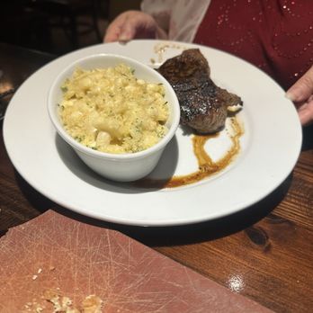 LongHorn Steakhouse - Steakhouse Mac & Cheese Flo's Filet - Steakhouses Near Me - Spring Hill, Tennessee