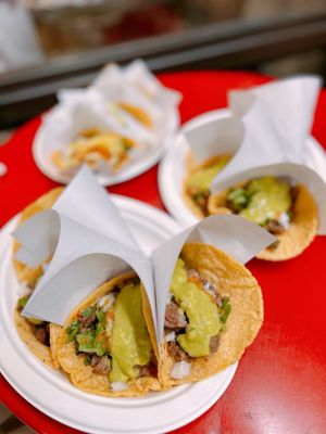 LOS TACOS No.1 by null