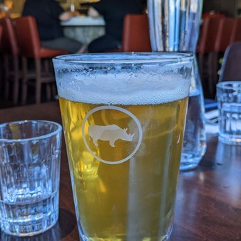 Earls Kitchen + Bar - Rhino Lager - Canadian (New) Near Me - Banff, Alberta Earls Kitchen + Bar - Rhino Lager - Canadian (New) Near Me - Banff, Alberta