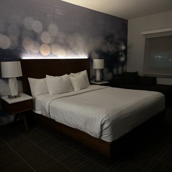 Cambria Hotel LAX - Hotels Near Me - El Segundo, California