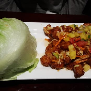 Red Lobster - Wife ordered the Habanero shrimp (?) Lettuce wraps. They look good! She gives it a 6/7. Way too sweet. But still good. - Seafood Near Me - Bakersfield, California