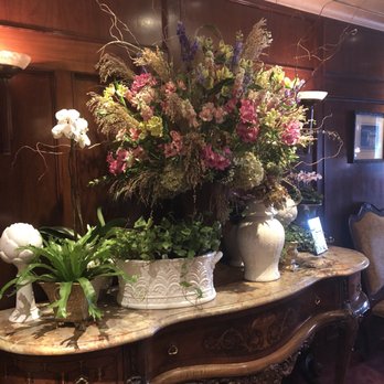 Westbury Manor - Italian Near Me - Westbury, New York