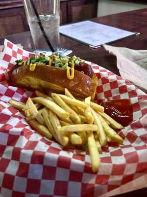 The Peak Inn by null