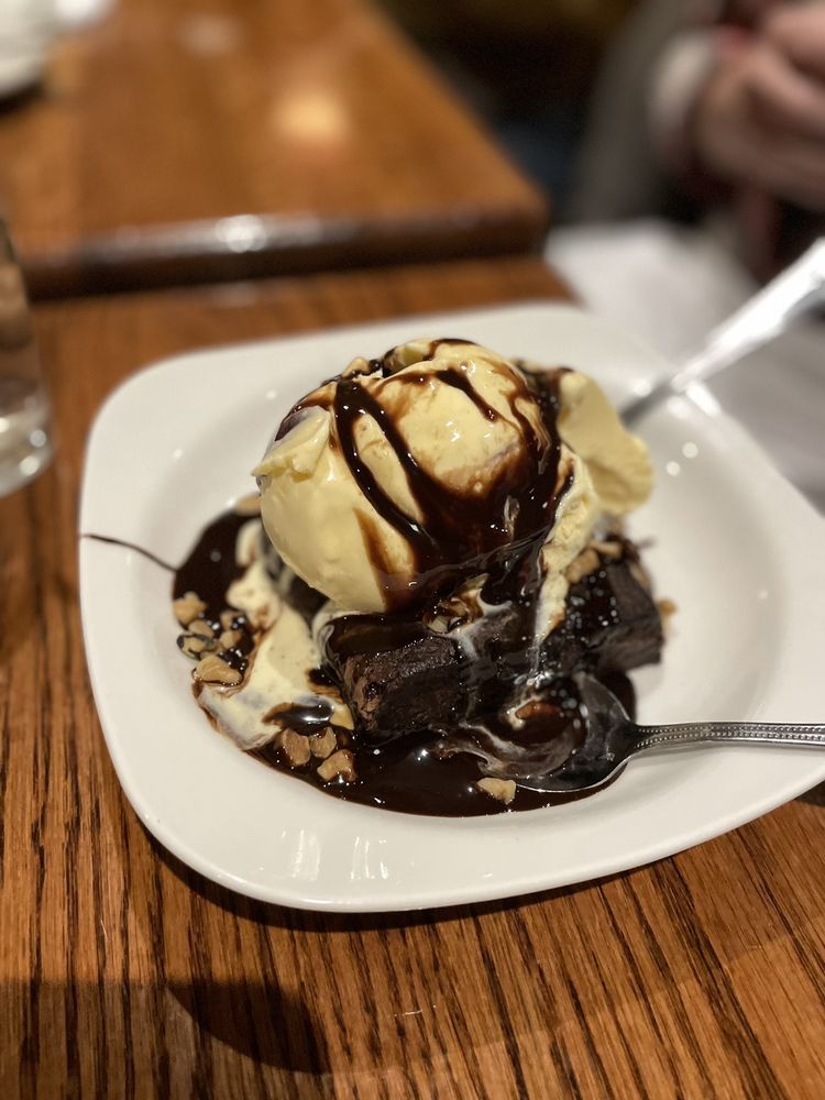 SHAKERS GOOD FOOD & DRINK Updated August 2024 98 Photos & 158