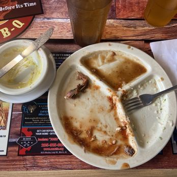 Johnny's Bar-B-Q - I made a "happy plate!" - Barbeque Near Me - Cullman, Alabama