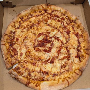 Pizza Cave - Top View of the BBQ Pie with Chicken - Italian Near Me - Dripping Springs, Texas Pizza Cave - Top View of the BBQ Pie with Chicken - Italian Near Me - Dripping Springs, Texas