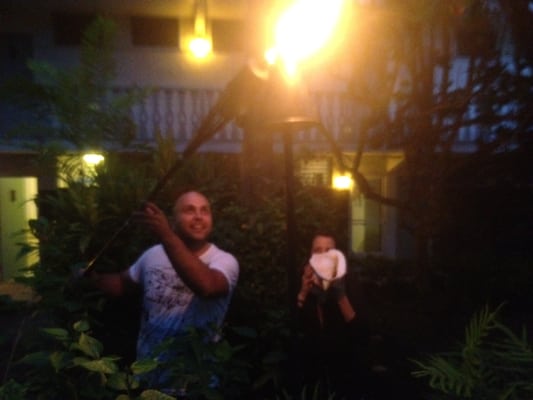 Kona Tiki Hotel by null