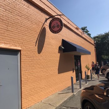 Glazed Doughnuts - Bakeries Near Me - Hampton, Virginia