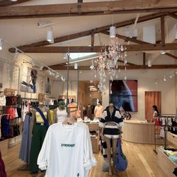 FP Movement - Shopping time.