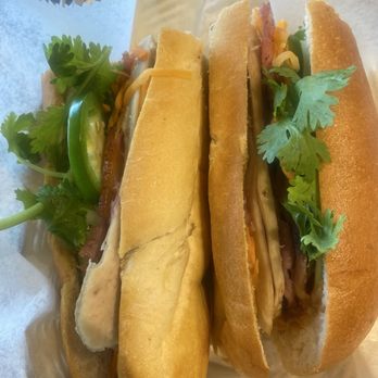 Lua Vietnamese Cuisine - C2 Banh Mi Ga Nuong - Grilled Chicken Banh Mi - Vietnamese Near Me - Edison, New Jersey