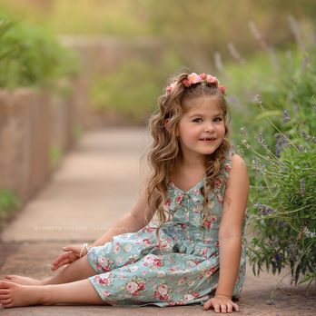 Merideth Holiday Photography - Event Photography Near Me