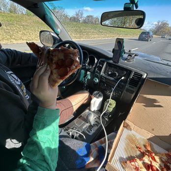 Victorias Pizzeria - 12" Pepperoni Pizza - Pizza Near Me - Virginia Beach, Virginia