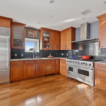 Ardit Gjonaj - Julia B Fee Sotheby's International Realty - Riverstone Condo Kitchen - Real Estate Agents Near Me - Rye, New York Ardit Gjonaj - Julia B Fee Sotheby's International Realty - Riverstone Condo Kitchen - Real Estate Agents Near Me - Rye, New York