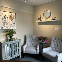 Massage Excellence - Our comfortable and inviting waiting area