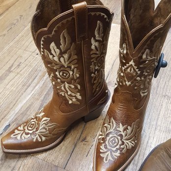 Allens Boots - Nice embroidery. - Shoe Stores Near Me - Austin, Texas Allens Boots - Nice embroidery. - Shoe Stores Near Me - Austin, Texas