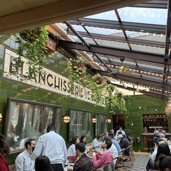 Le Diplomate - Garden seating - Brasseries Near Me - Washington, DC, District of Columbia Le Diplomate - Garden seating - Brasseries Near Me - Washington, DC, District of Columbia
