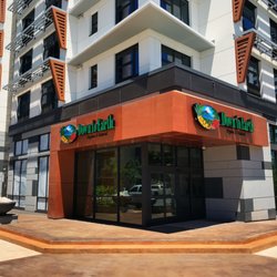 Down to Earth Organic & Natural - Kakaako - 13,000 sq. on the ground floor of Keauhou Lane at the corner of Keawe and Pohukaina Streets, one block mauka of SALT at  Our Kakaako.