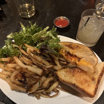 Russell House Tavern - Grilled cheese w tomato jam and bacon - New American Near Me - Cambridge, Massachusetts Russell House Tavern - Grilled cheese w tomato jam and bacon - New American Near Me - Cambridge, Massachusetts