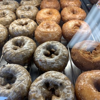 Cindy's Donuts & Ice Cream - Donuts Near Me - Kentwood, Michigan
