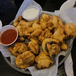 The Corner Pub & Grill - Fried mushrooms (oily and donut like batter)