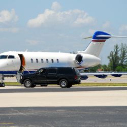 PLT Executive Sedan & Limousines Services - VIP airport transfer