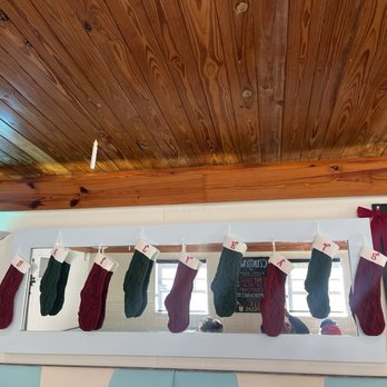Daily Eats - Christmas Decor - New American Near Me - Tampa, Florida