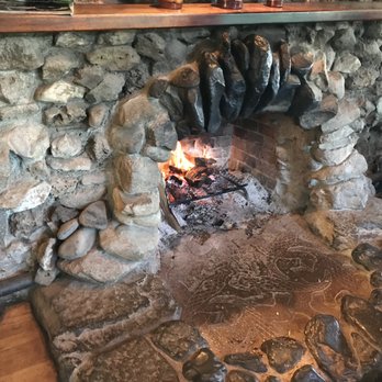Kula Lodge & Restaurant - Cozy fireplace - Breakfast & Brunch Near Me - Kula, Hawaii Kula Lodge & Restaurant - Cozy fireplace - Breakfast & Brunch Near Me - Kula, Hawaii