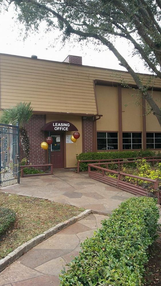 SHADOW RIDGE APARTMENTS 5810 Fondren Rd, Houston, Texas Apartments